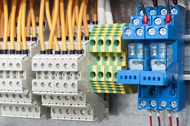 Vantaggi e limiti dei morsetti a innesto diretto