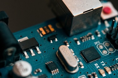 Влияние Индустрии 4.0 на тенденции, инновации и возможности европейских клеммных колодок