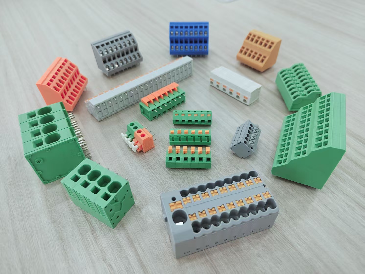 So wählen Sie die richtigen Reihenklemmen aus: Expertenrat und seine Bedeutung