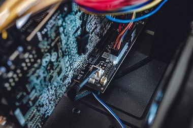 La importancia de las borneras y la correcta puesta a tierra